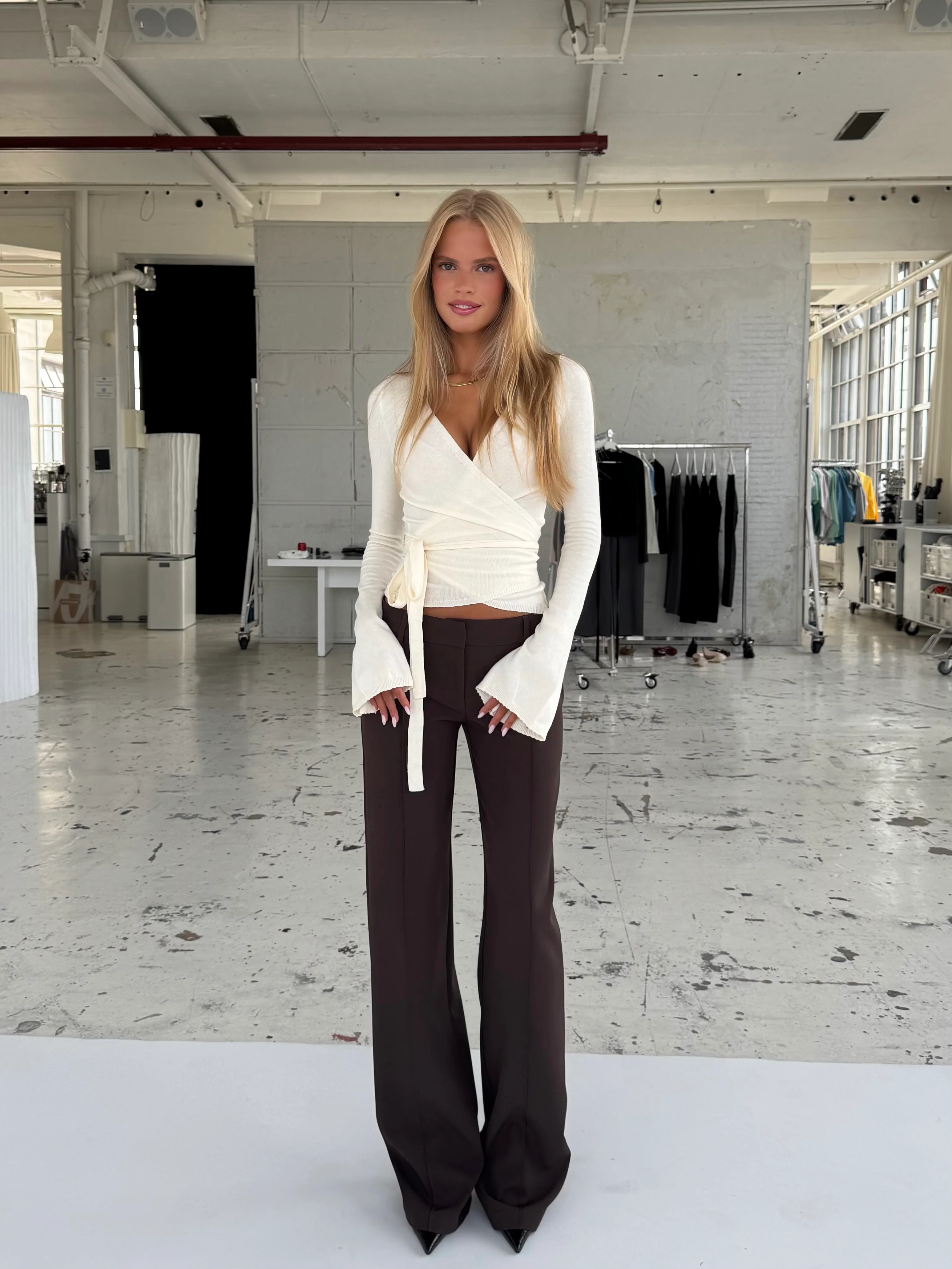 TALL Vera Wide low waist trousers - Dark brown - Image 2